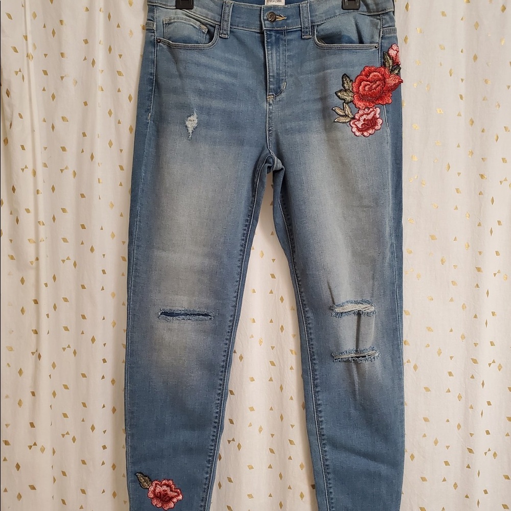 Junior’s Sneak Peak Jeans